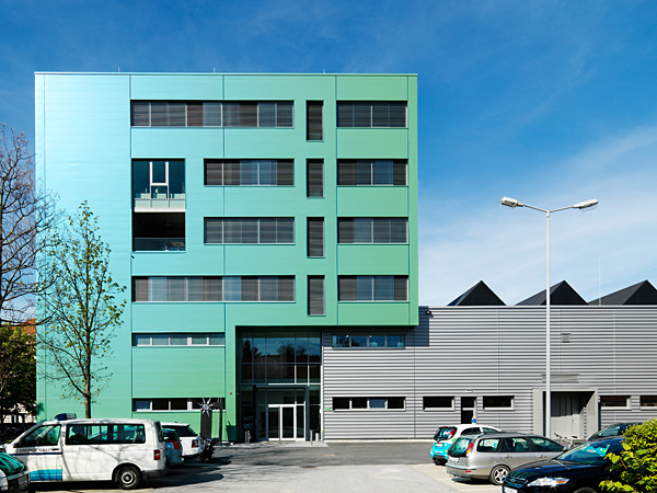 Graz Linien Hauptwerkstätte in Graz . Architekturbüro Kampits & Gamerith