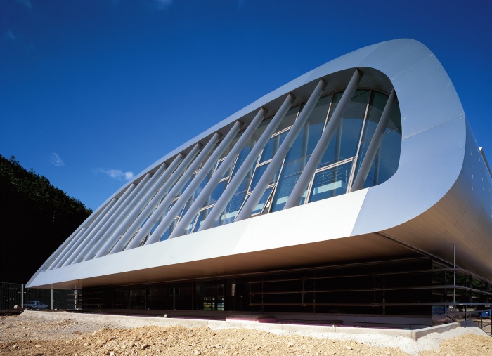 Forschungs- und Entwicklungszentrum in Wimpassing (NÖ) . Najjar & Najjar . Preisträger Aluminium-Architektur-Preis 2002