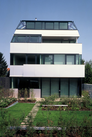 Zweifamilien-Villa in Wien . Architekten Georg Marterer und Thomas Moosmann