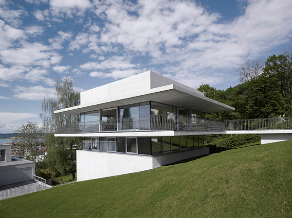 Haus am See in Bregenz . Marte.Marte Architekten
