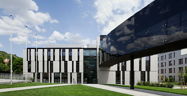 IMC Campus Krems in Kems . kadawittfeldarchitektur