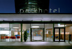© www.alufenster.at | Bruno Klomfar - Parkhotel Hall . henke und schreieck architekten   